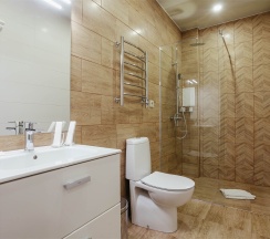 Сьюит трехкомнатный с двумя спальнями без балкона вид на парк в Кавказ