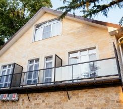 Улучшенная студия с балконом в House