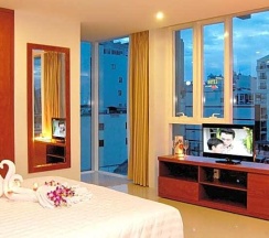 Двухместный номер Deluxe двуспальная кровать в Nam Hung Hotel