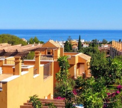 Вилла с 5 комнатами с видом на море в Villas Av Los Altos De Marbella