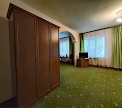 СЬЮИТ (без балкона) в Хвалынский Парк-Отель & SPA