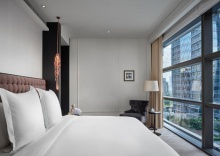 Двухместный люкс двуспальная кровать в Rosewood Bangkok