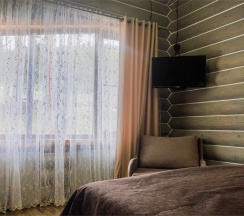 Шале с большой двухспальной кроватью в Софийские вершины