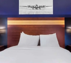 Двухместный номер Standard в Avion Inn Near LGA Airport, Ascend Hotel Collection