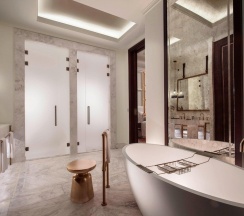 Двухместный номер Grand Deluxe с балконом двуспальная кровать в The St. Regis Astana