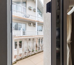 Апартаменты c 1 комнатой с балконом в Прованс