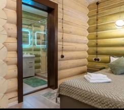 Сруб Большой с красивым видом из окна в Wood palace