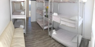 Майами-Бич: Хостел Bikini Hostel, Café & Beer Garden Free Breakfast & Dinner!