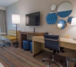Двухместный номер корпус 2 Deluxe (2 отдельные кровати) в Howard Johnson by Wyndham Anaheim Hotel and Water Playground