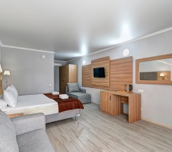 5-местный номер стандарт с террасой в Sea Family Resort & SPA