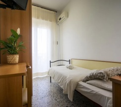 Одноместный номер Standard с балконом в Hotel Mamy