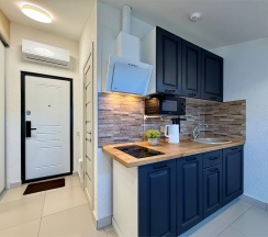 Апартаменты №8 "Полулюкс" на мансардном этаже в Саквояж