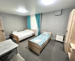 Стандарт с 3мя разделёнными кроватями (Дом Кедр)   в Гранд Алтай Манжерок