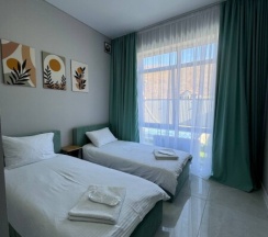 Уважаемые гости! Хотите отдохнуть семьей, компанией или поработать в тихой обстановке на свежем воздухе с видом на горы и лес? в Гостевой дом