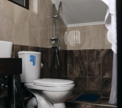 Шестиместное шале с балконом в Moon House