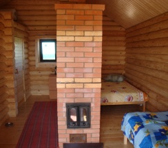 Трёхместный коттедж рядом с пляжем в Плещеево