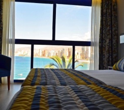 Двухместный номер Standard с видом на море двуспальная кровать в Hotel Lido