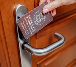 Стандартный номер с балконом в Brothershotel.ru
