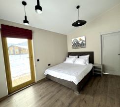 Двухместный номер с двуспальной кроватью с видом на горы в Атарай