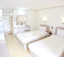 Двухместный номер Standard с балконом 2 отдельные кровати в P.A. Place Hotel