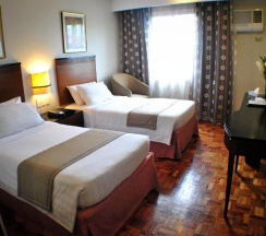 Двухместный номер Deluxe двуспальная кровать в Fersal Hotel Neptune Makati