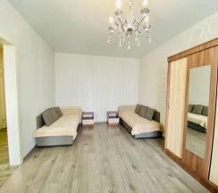 Апартаменты c 1 комнатой с балконом и с видом на город в Apartments on str. Kuybisheva, bld. 59