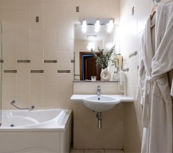 Полулюкс в Голден отель