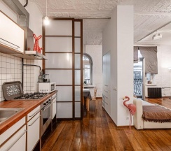 Студия Superior с красивым видом из окна в Апартаменты Стильная Студия в Башне Комплекса Ворота в Город