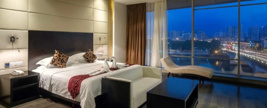 Люкс с видом на реку в Guangdong Nanmei Osotto Hotel