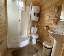 Лодж с вернадной и двумя односпальными кроватями в Arkhyz family lodge
