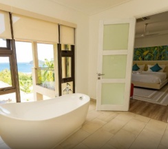 Вилла с бассейном с 4 комнатами в Valmer Resort