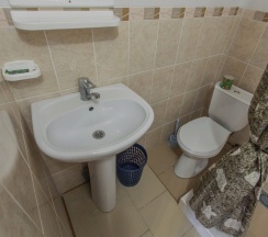 Трехместный семейный номер с раздельными кроватями+ доп место, 1-4 человека в Гостевой дом