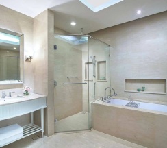 Двухместный люкс c 1 комнатой с видом на парк двуспальная кровать в Oriental Residence Bangkok