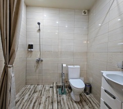 3-местная комната стандарт в Golden House