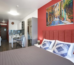 Верона на Малышева, 42а в Apartments Home Hotel