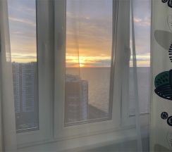 "Baltic Sunset" Однокомнатная квартира с видом на Финский залив (Метро Ленинский проспект/Автово, 10 минут на транспорте) в Rauktis apartments