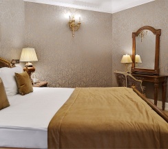 Люкс "А.С. Грибоедов" с видом на Невский проспект в Taleon Imperial Hotel