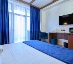 Двухместный номер Комфорт Улучшенный с балконом двуспальная кровать в Астра де Роза