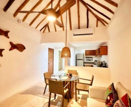 Двухместная La Residencia двуспальная кровать в Shangri-la Caribe Beach Village Resort