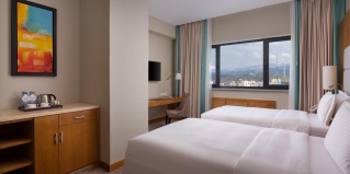 Алматы: Отель Отель DoubleTree by Hilton Almaty