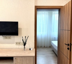 Семейный двухкомнатный без балкона вид на парк в Черноморец