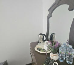 Трехместный двухкомнатный номер без балкона в Уют