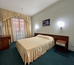 Апартаменты с 3 комнатами с балконом в Holiday