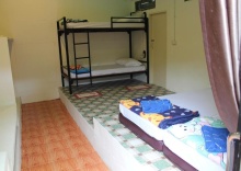 Четырёхместный номер Economy в Arroz Hostel at Chaba Lanta