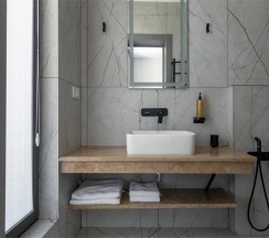 Двухместный Малый люкс (Корпус 2) с террасой двуспальная кровать в Кубань