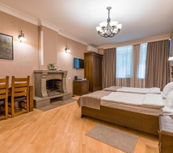 Трёхместный номер Superior в Imperial House Hotel