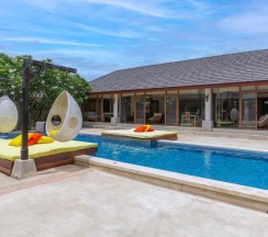 Вилла с 3 комнатами с видом на бассейн в Dhevan Dara Resort & Spa