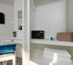 Двухместный номер Deluxe с видом на сад двуспальная кровать в Kata White Villas