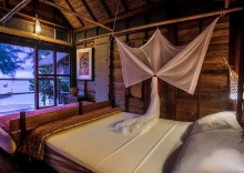 Номер Standard beachfront в Castaway Resort Koh Lipe