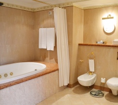 Люкс "Николай Гумилёв" с мансардными окнами в Taleon Imperial Hotel